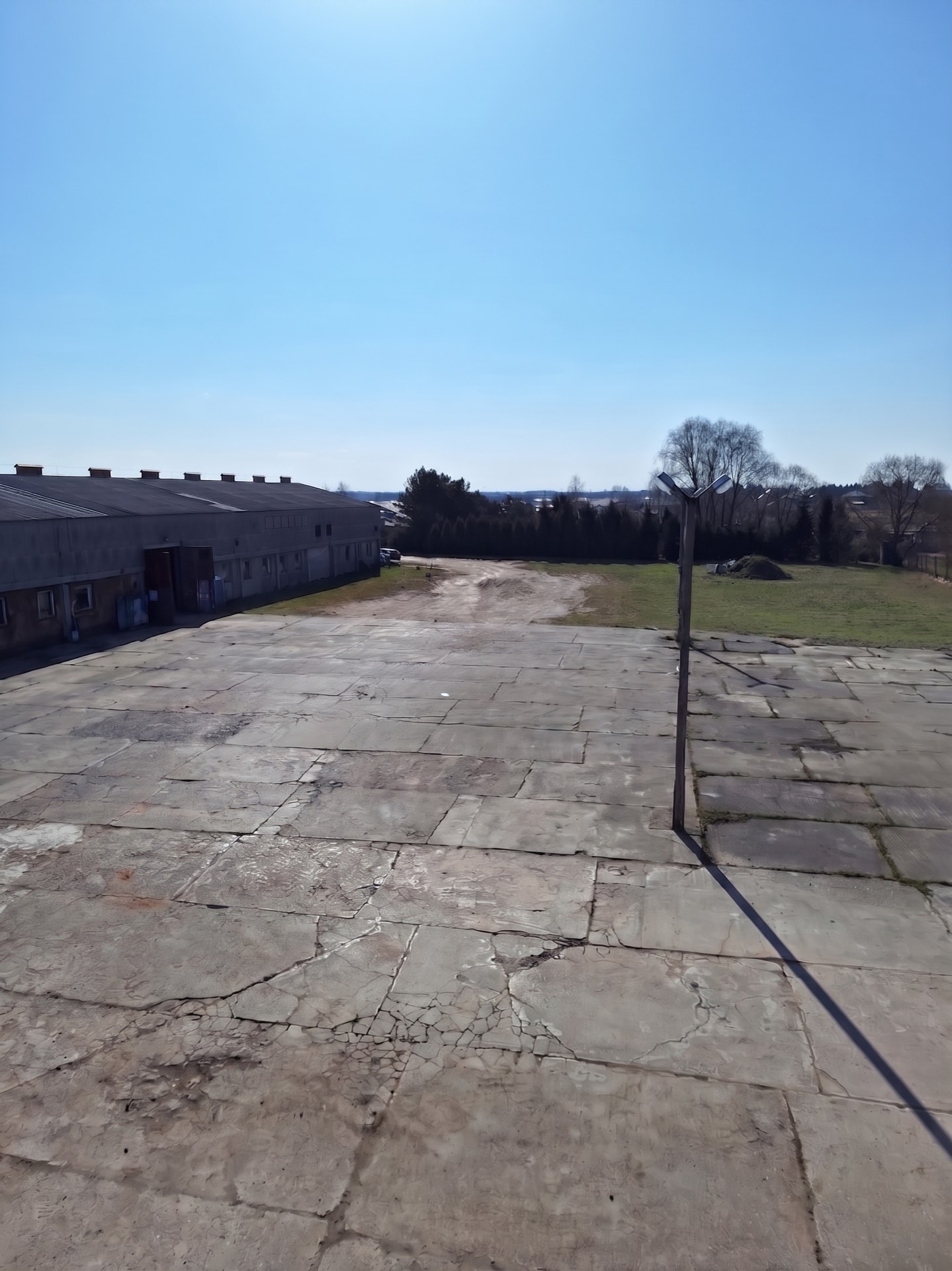 Kemperių ir karavanų saugojimo vietos Lorantas aikštelėje Klaipėdos rajone